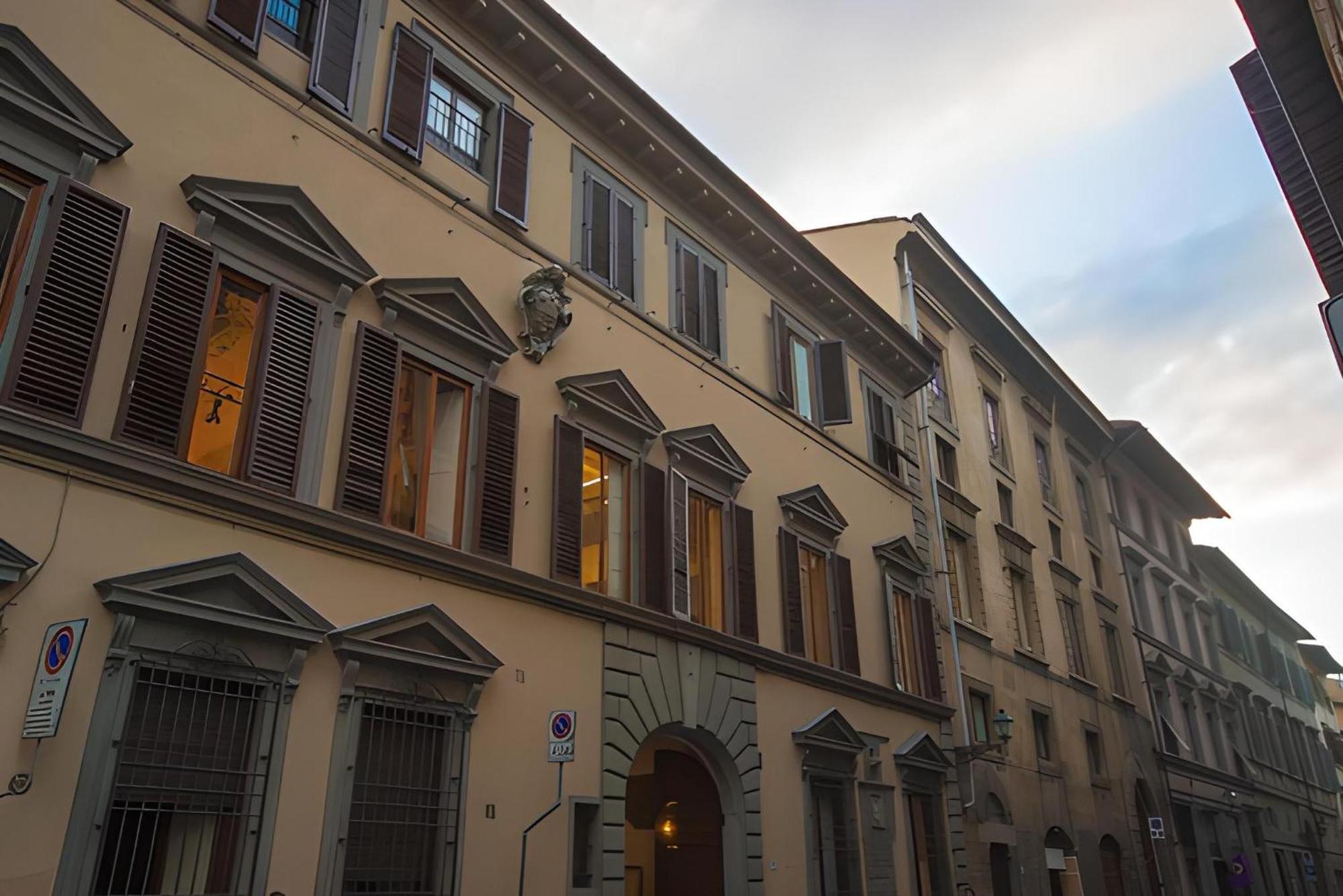 Lungarno Ponte Vecchio Hotel Флоренция Екстериор снимка
